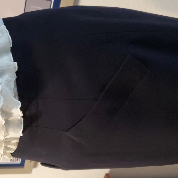 EUC DKNY Wool Skirt - Navy Blue - Picture 4 of 10